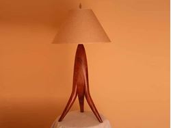 Picture of Tripod Table Lamp